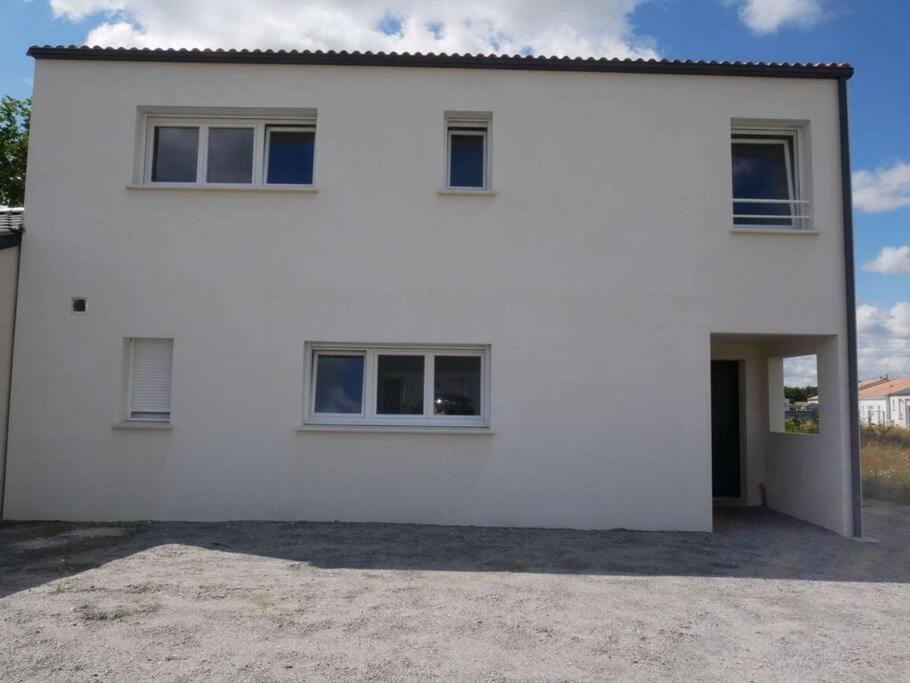 Studio Lumineux Avec Terrasse La Roche-sur-Yon Εξωτερικό φωτογραφία