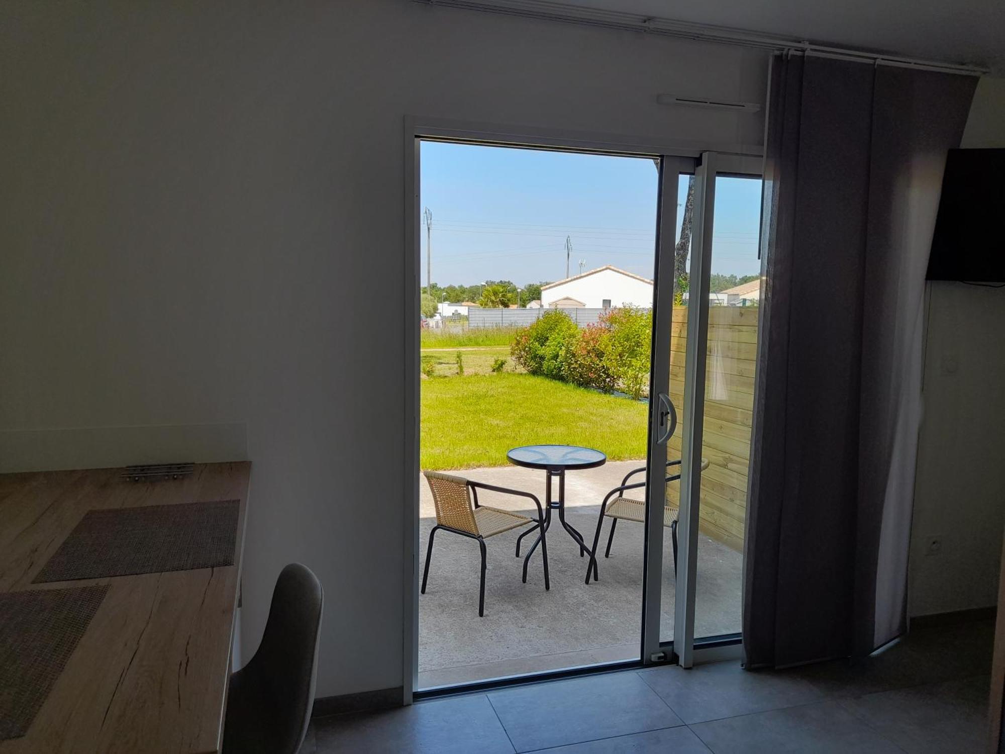 Studio Lumineux Avec Terrasse La Roche-sur-Yon Εξωτερικό φωτογραφία